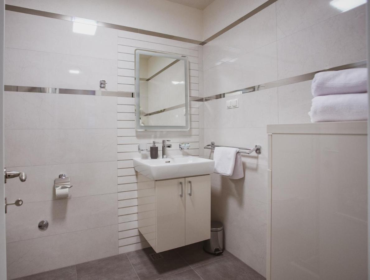 Willa Luxury House Lucija Dugi Rat Zewnętrze zdjęcie