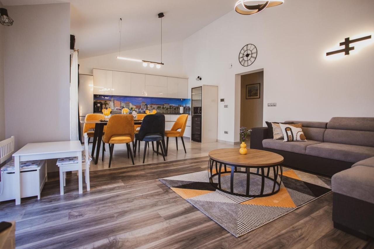 Willa Luxury House Lucija Dugi Rat Zewnętrze zdjęcie